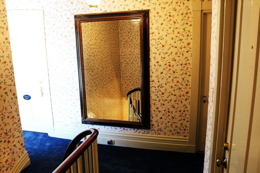 Camden Windward House Hotel Buitenkant foto